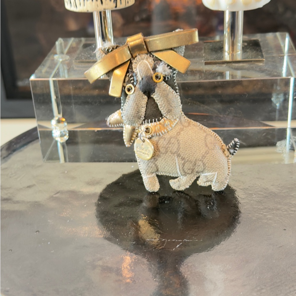 Gucci Beige & Black French Bulldog Charm with Gold Bow